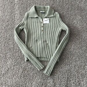 AE Green Cropped Sweater